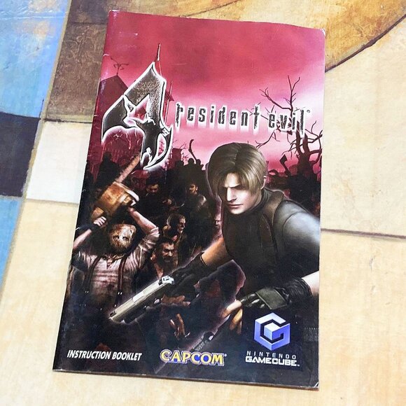 ORIGINAL NINTENDO GAMECUBE RESIDENT EVIL 4 VIDEO GAME BOOKLET MANUAL CAPCOM - Picture 2 of 5